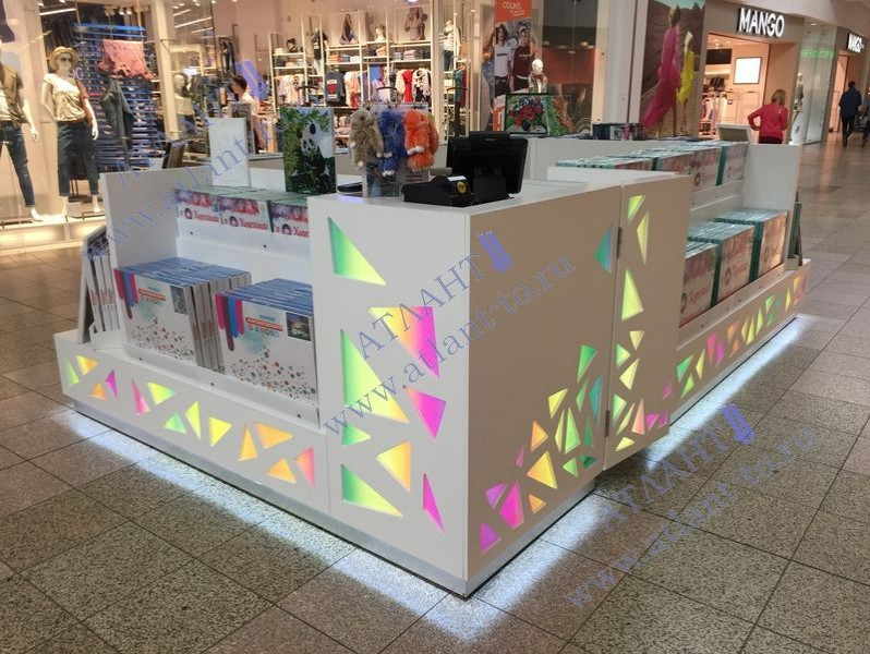 Островок картин в ТРЦ «МЕГА Химки»